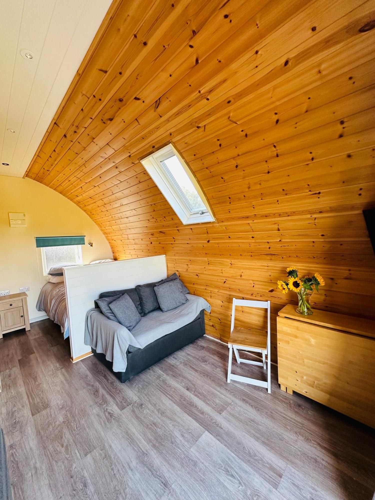 Welly Boot Pod Hotel Shenstone Екстериор снимка